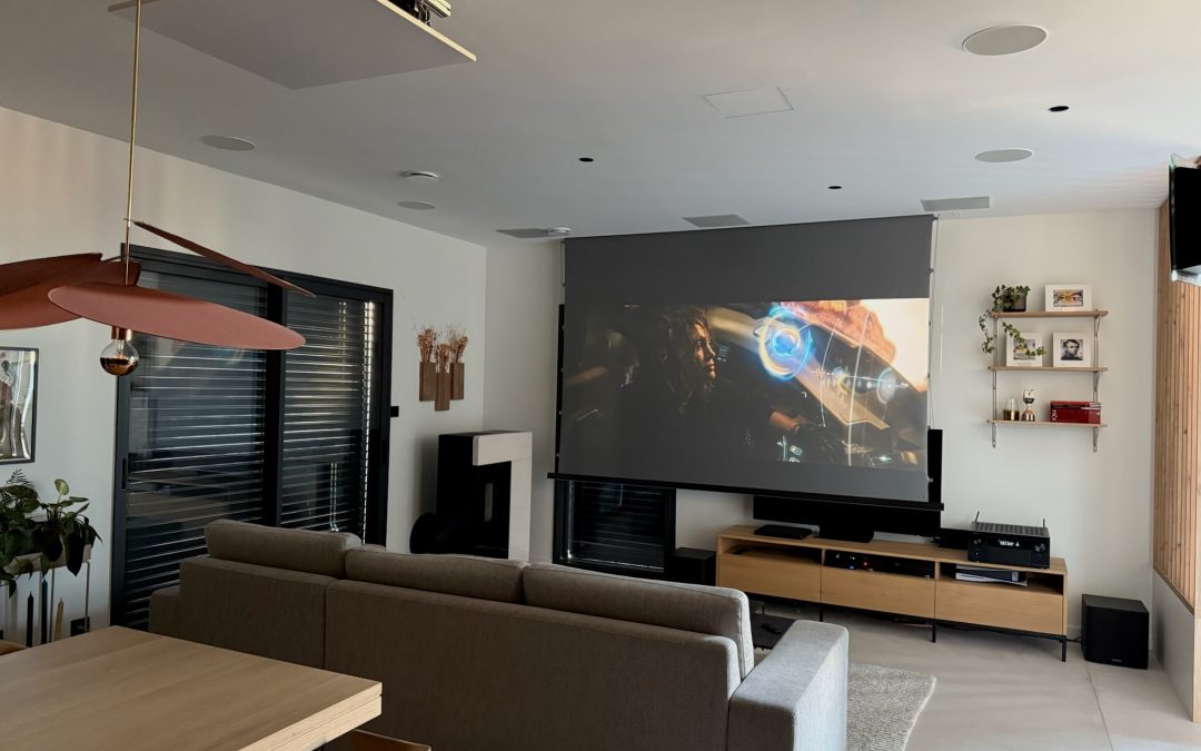 Réaliser le Meilleur Home Cinema en pièce de vie : Guide 2026